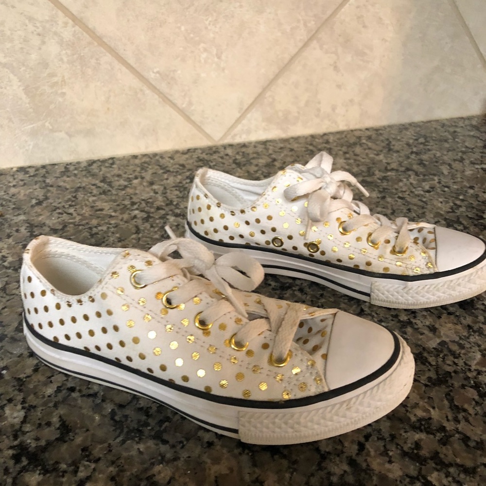 Girls Converse. Size 13.5.